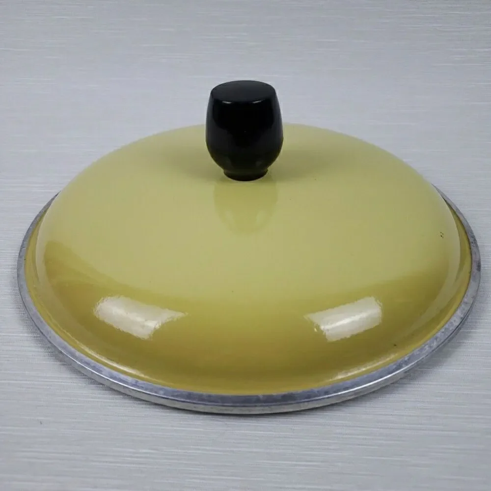 Vintage Club Cookware 8.5